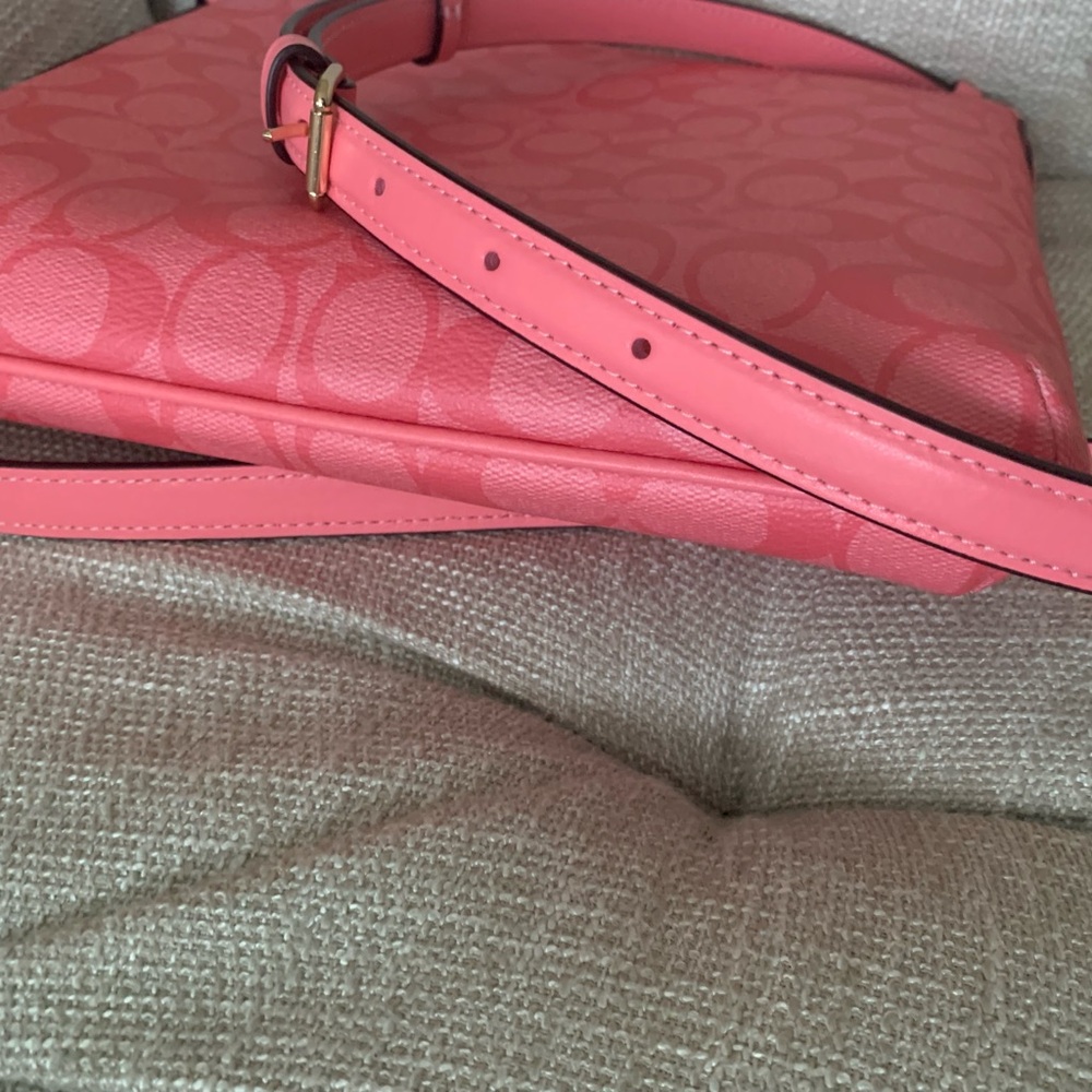 Coach File Crossbody - Picture 8 of 14